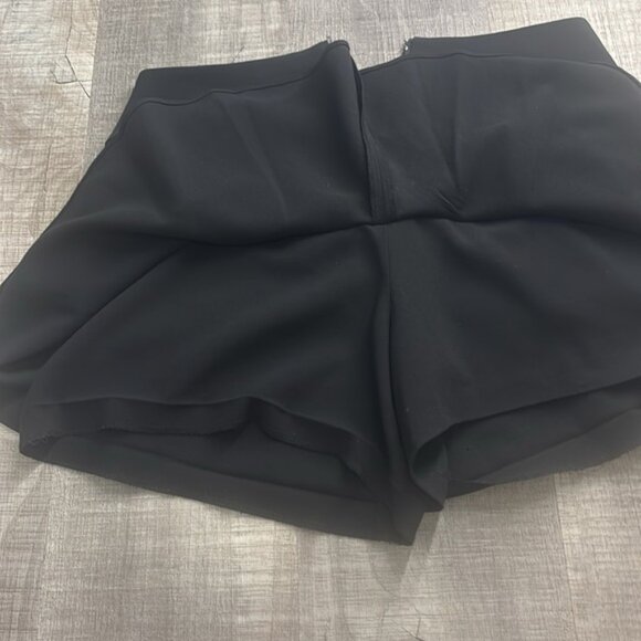 alice and olivia ruffle black skort - Picture 4 of 4